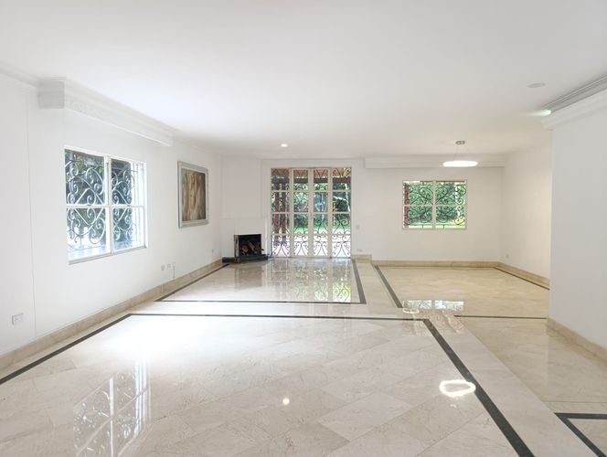 Casa de 4 alcobas en venta en El Poblado, Medellín, 400 m² · foto 2 de 20