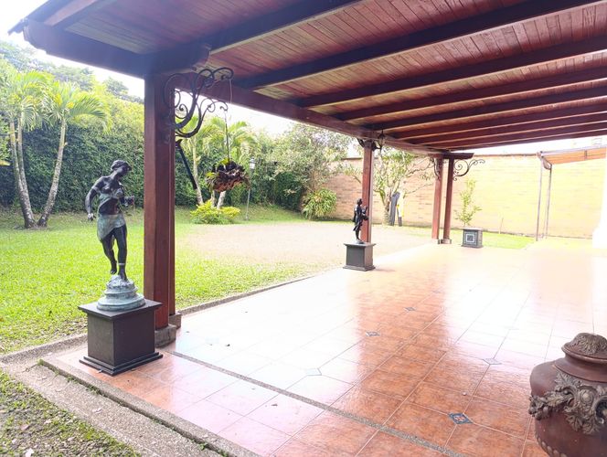 Casa de 4 alcobas en venta en El Poblado, Medellín, 400 m² · foto 19 de 20