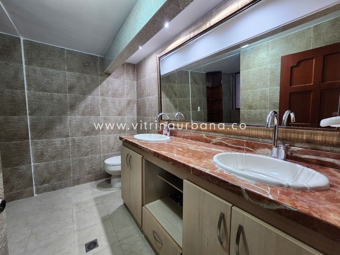 Apartamento de 4 alcobas en venta en Cabecera Del Llano, Bucaramanga, 213 m² · foto 15 de 21