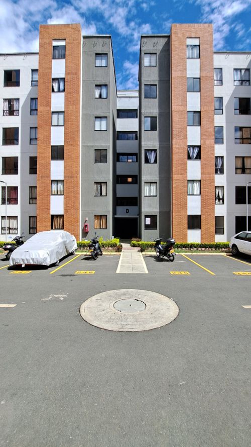Apartamento de 2 alcobas en venta en Alfaguara, Jamundí, 40 m² · foto 2 de 18