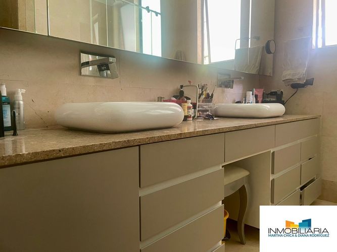Apartamento de 3 alcobas en venta en Chico, Bogotá, 290 m² · foto 21 de 24