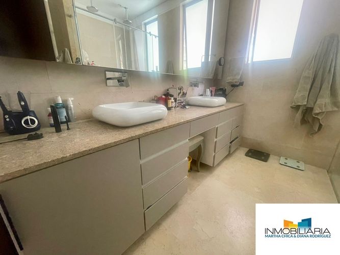 Apartamento de 3 alcobas en venta en Chico, Bogotá, 290 m² · foto 22 de 24