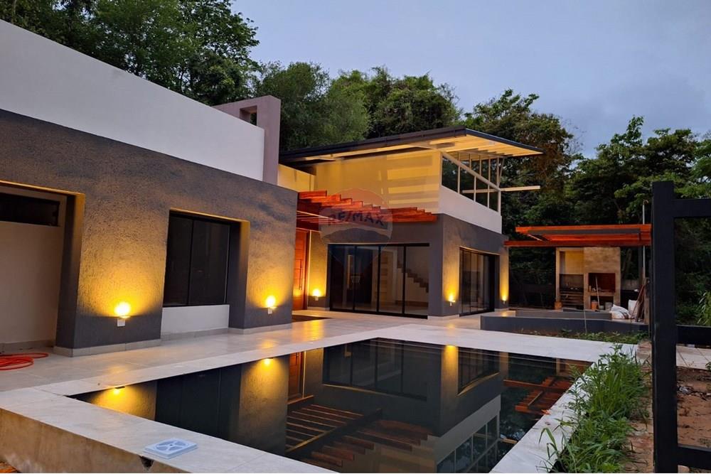 HERMOSA CASA A ESTRENAR ZONA CLUB LAGO AZUL    J.A. — foto 3