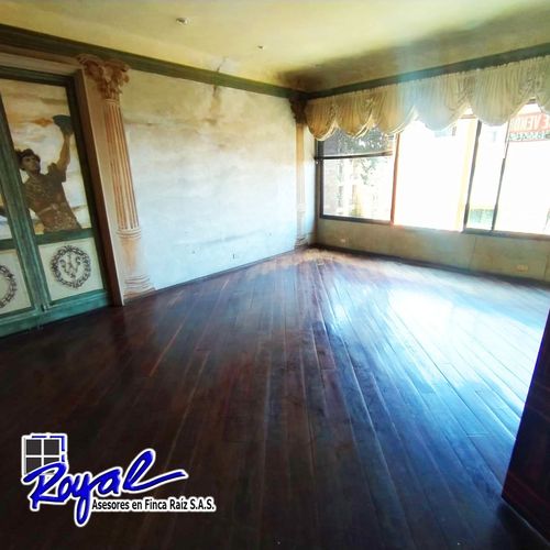 Casa de 5 alcobas en venta en El Refugio, Bogotá, 750 m² · foto 10 de 24