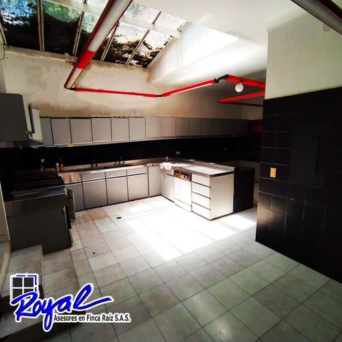 Casa de 5 alcobas en venta en El Refugio, Bogotá, 750 m² · foto 15 de 24