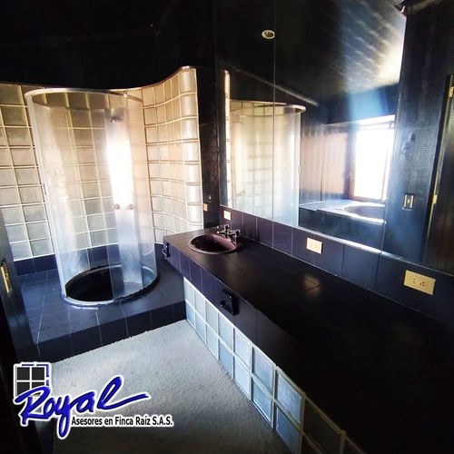 Casa de 5 alcobas en venta en El Refugio, Bogotá, 750 m² · foto 23 de 24