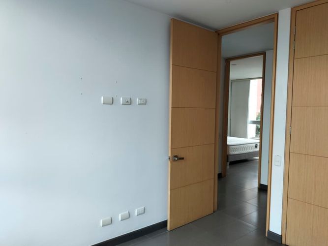 Apartamento de 3 alcobas en arriendo en Loma Del Indio, Medellín, 110 m² · foto 13 de 17