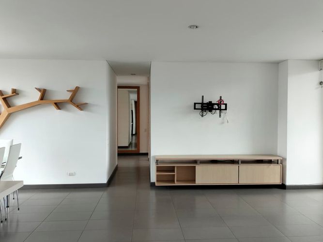 Apartamento de 3 alcobas en arriendo en Loma Del Indio, Medellín, 110 m² · foto 9 de 17