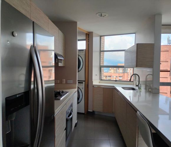 Apartamento de 3 alcobas en arriendo en Loma Del Indio, Medellín, 110 m² · foto 5 de 17