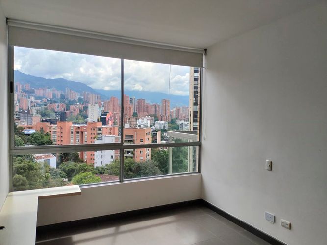 Apartamento de 3 alcobas en arriendo en Loma Del Indio, Medellín, 110 m² · foto 2 de 17