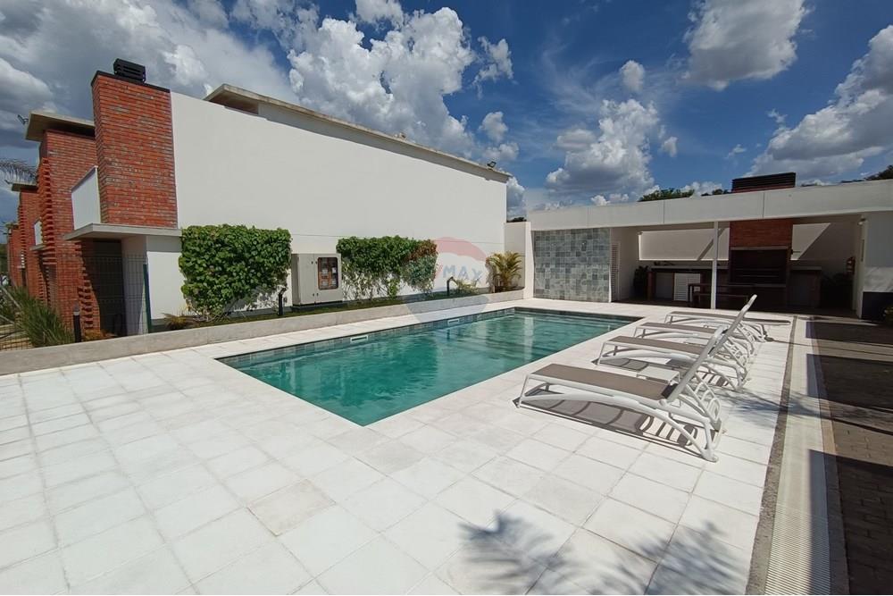ALQUILER DE DÚPLEX EN ALTA VIDA LUQUE      J.A. — foto 3