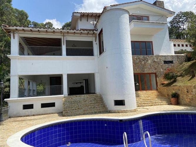 Casa de 7 alcobas en venta en El Poblado, Medellín, 1050 m² · foto 17 de 19