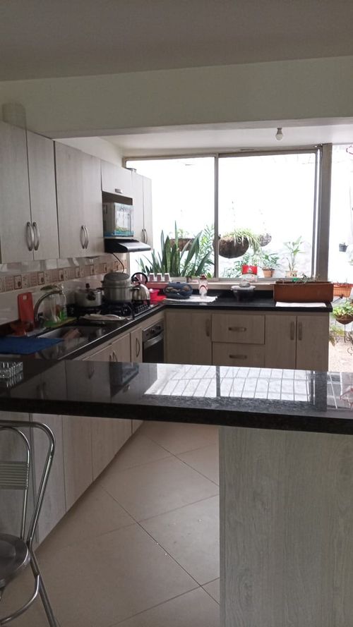 Casa de 7 alcobas en venta en Belen Alameda, Medellín, 320 m² · foto 2 de 18