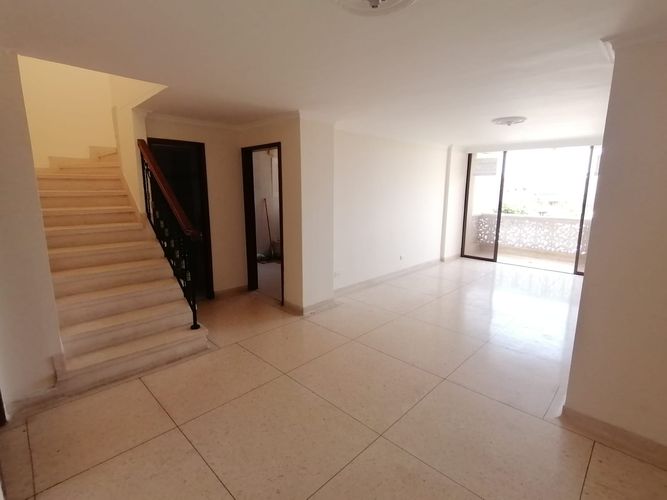 Apartamento de 4 alcobas en venta en Altos De Riomar, Barranquilla, 158 m² · foto 4 de 24