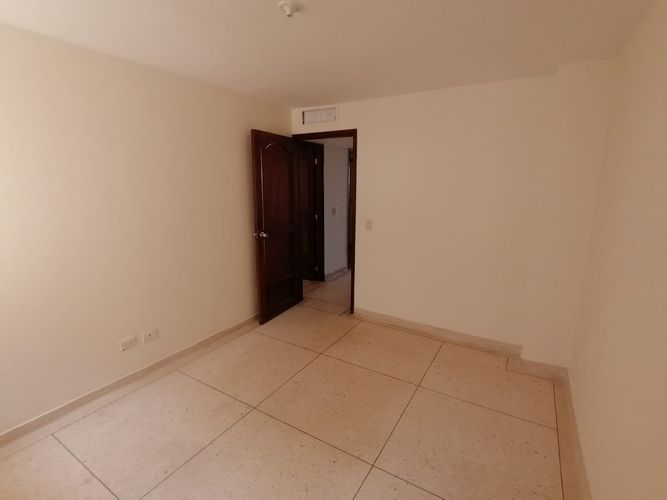 Apartamento de 4 alcobas en venta en Altos De Riomar, Barranquilla, 158 m² · foto 13 de 24