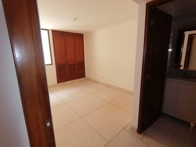 Apartamento de 4 alcobas en venta en Altos De Riomar, Barranquilla, 158 m² · foto 16 de 24