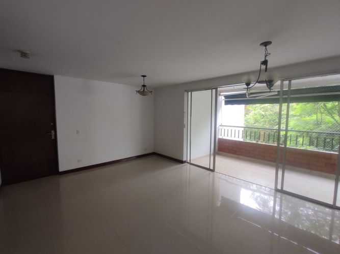 Apartamento de 3 alcobas en venta en Belisario Caicedo, Cali, 125 m² · foto 2 de 24