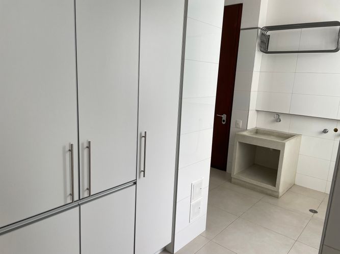 Apartamento de 3 alcobas en venta en Cerros De Suba, Bogotá, 274 m² · foto 8 de 24