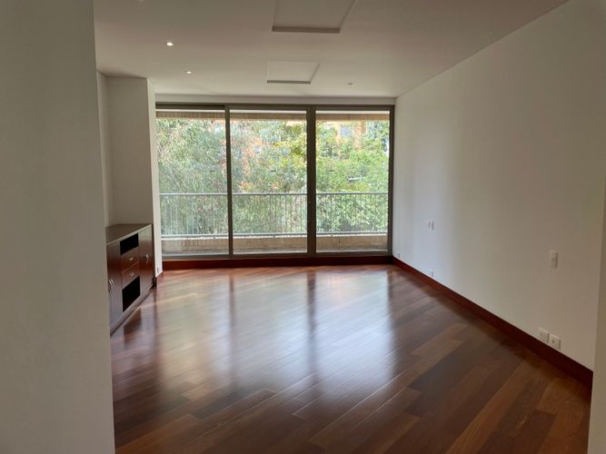 Apartamento de 3 alcobas en venta en Cerros De Suba, Bogotá, 274 m² · foto 14 de 24