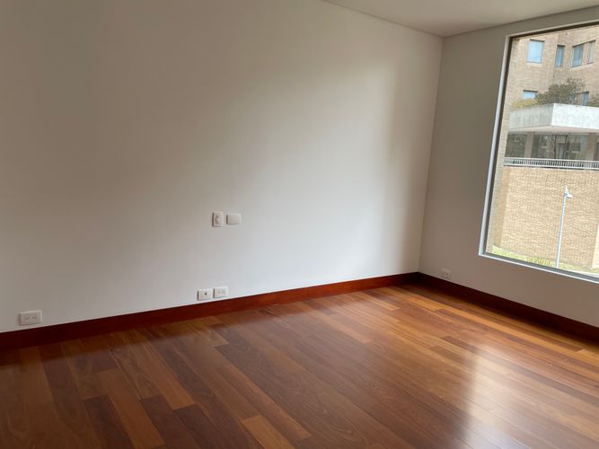 Apartamento de 3 alcobas en venta en Cerros De Suba, Bogotá, 274 m² · foto 18 de 24