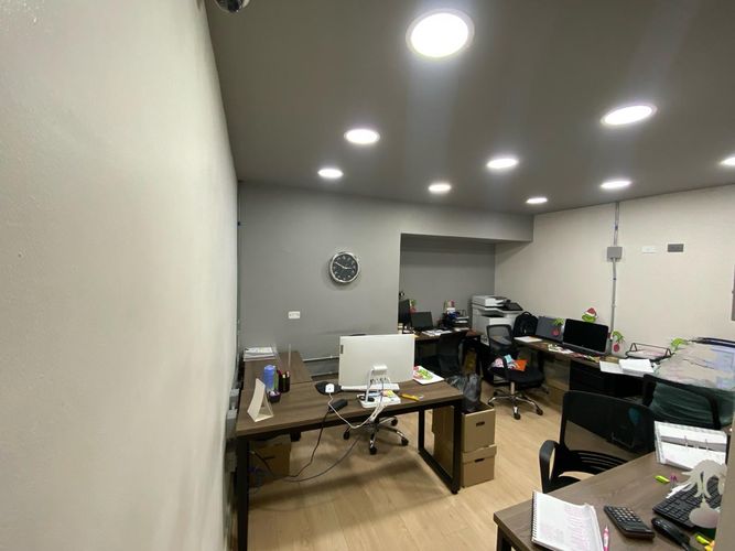 Oficina en arriendo en El Poblado, Medellín, 197 m² · foto 2 de 6