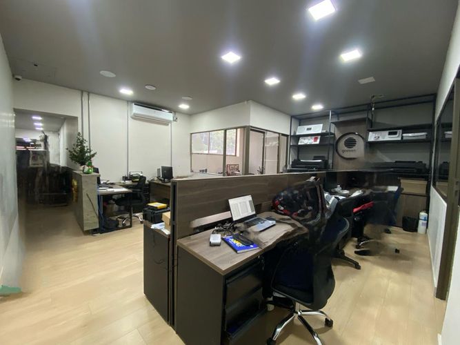 Oficina en arriendo en El Poblado, Medellín, 197 m² · foto 5 de 6