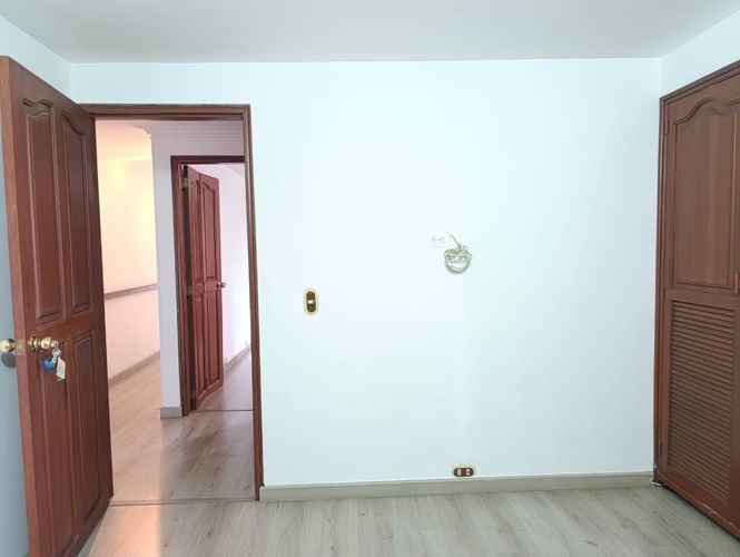 Apartamento de 3 alcobas en venta en El Poblado, Medellín, 100 m² · foto 17 de 19