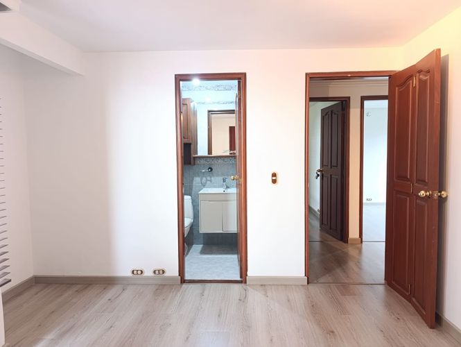 Apartamento de 3 alcobas en venta en El Poblado, Medellín, 100 m² · foto 10 de 19