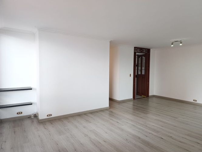 Apartamento de 3 alcobas en venta en El Poblado, Medellín, 100 m² · foto 6 de 19