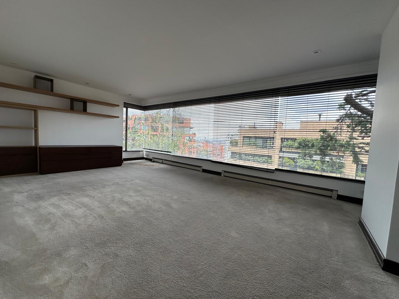 Apartamento en venta en Los Rosales, Bogotá · foto 17 de 19