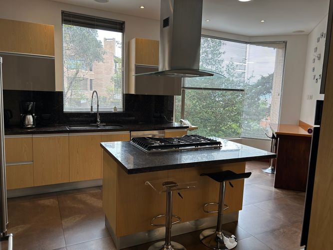 Apartamento de 3 alcobas en venta en Cerros De Suba, Bogotá, 274 m² · foto 9 de 24