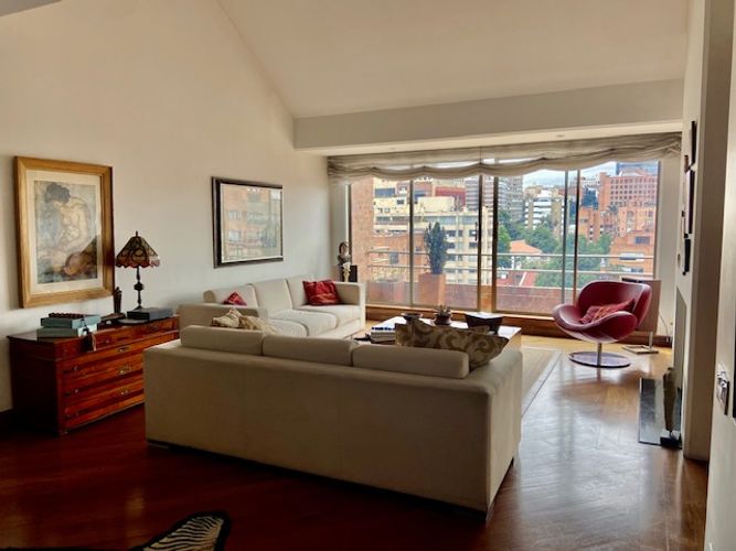 Apartamento en venta en El Retiro, Bogotá · foto 2 de 23