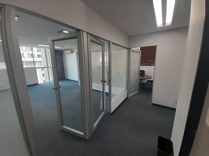 Oficina en arriendo en El Poblado, Medellín, 87 m² · foto 5 de 19