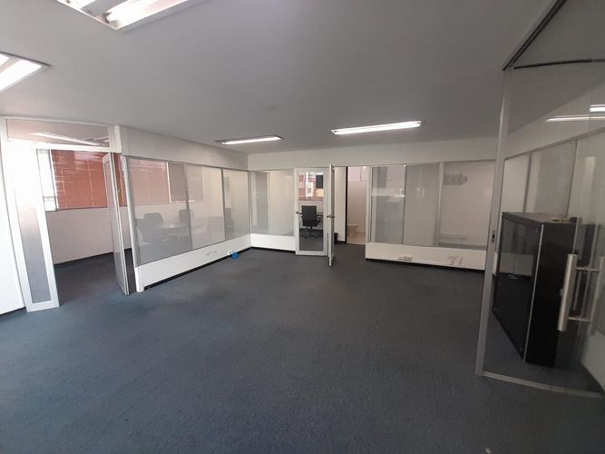 Oficina en arriendo en El Poblado, Medellín, 87 m² · foto 11 de 19