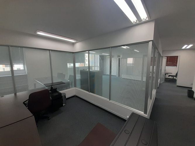 Oficina en arriendo en El Poblado, Medellín, 87 m² · foto 3 de 19