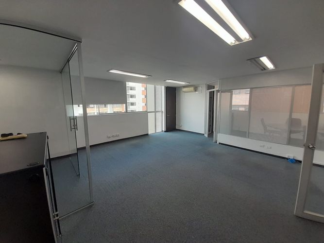 Oficina en arriendo en El Poblado, Medellín, 87 m² · foto 12 de 19