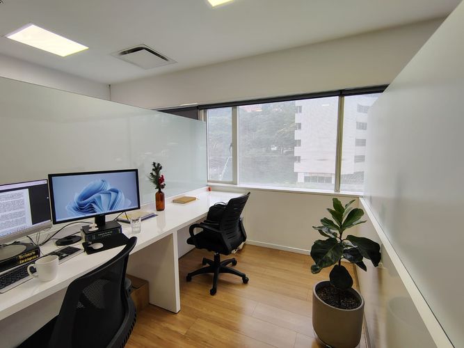 Oficina en arriendo en El Poblado, Medellín, 100 m² · foto 13 de 14
