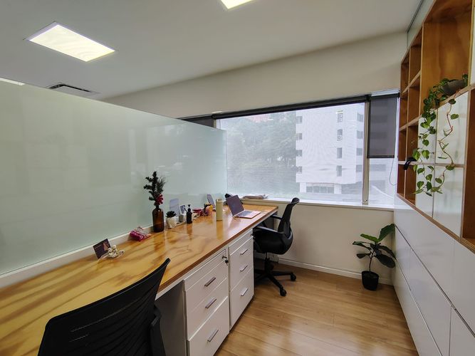 Oficina en arriendo en El Poblado, Medellín, 100 m² · foto 2 de 14