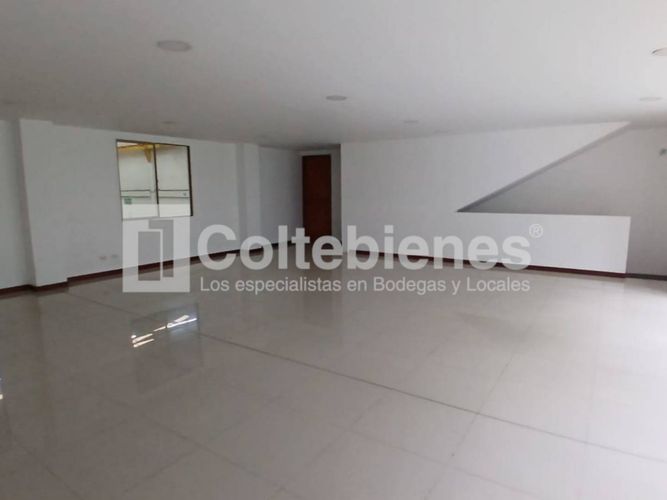 Oficina en arriendo en La Tablaza, La Estrella, 250 m² · foto 2 de 16