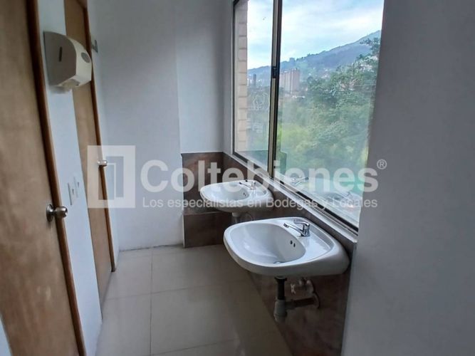 Oficina en arriendo en La Tablaza, La Estrella, 250 m² · foto 11 de 16
