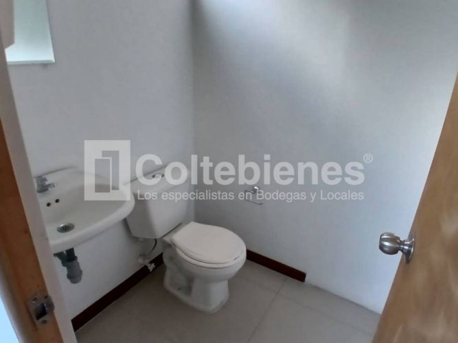 Oficina en arriendo en La Tablaza, La Estrella, 250 m² · foto 15 de 16