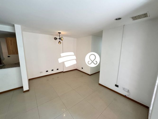 Apartamento de 3 alcobas en venta en Las Lomitas, Sabaneta, 111 m² · foto 2 de 23