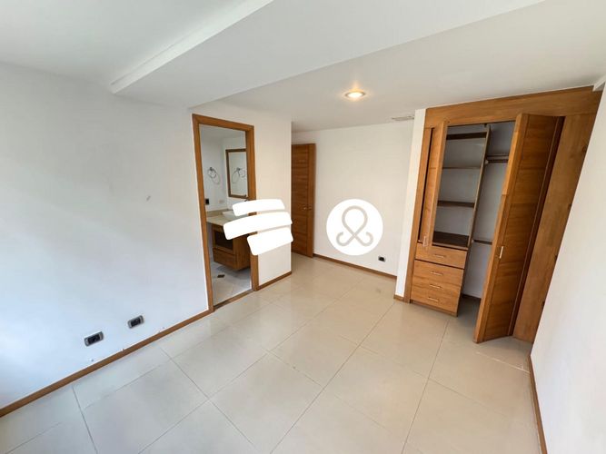 Apartamento de 3 alcobas en venta en Las Lomitas, Sabaneta, 111 m² · foto 4 de 23