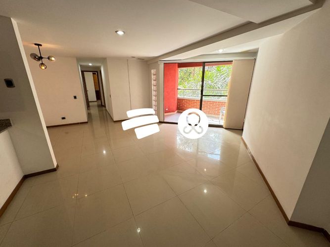 Apartamento de 3 alcobas en venta en Las Lomitas, Sabaneta, 111 m² · foto 11 de 23