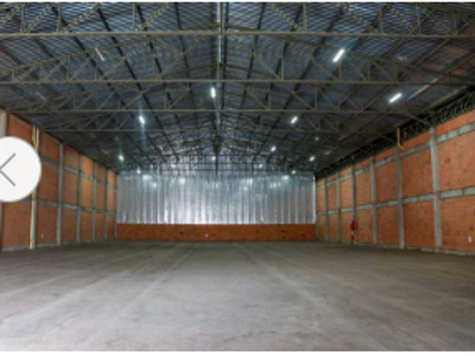 Bodega en arriendo en Boyero, Madrid, 3750 m² · foto 14 de 18