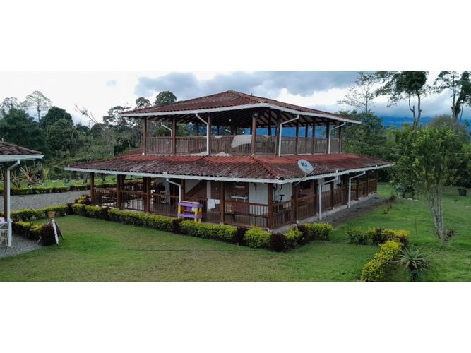 Finca en venta en Centro, Armenia, 27400 m² · foto 7 de 8