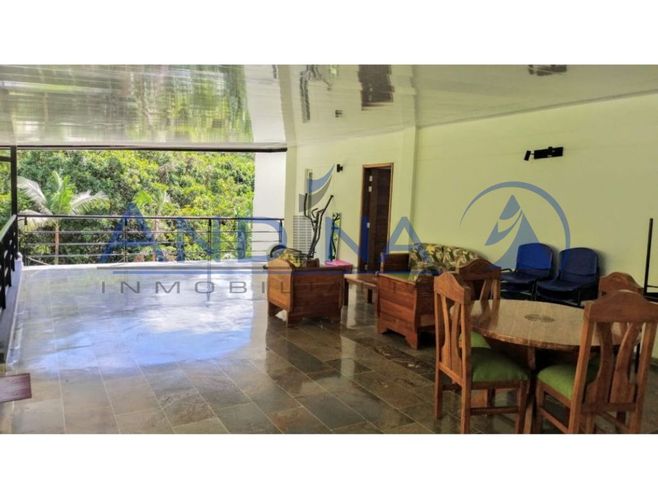 Casa en venta en Actividad Multiple, Copacabana, 570 m² · foto 9 de 16