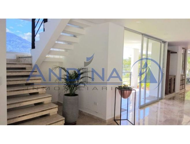 Casa en venta en Actividad Multiple, Copacabana, 570 m² · foto 13 de 16