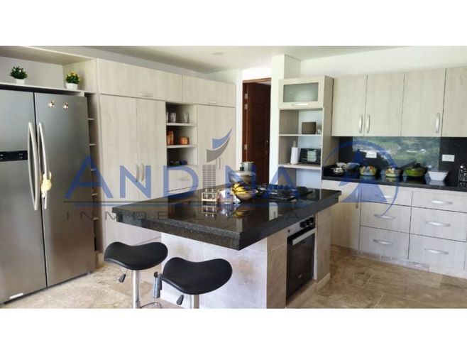 Casa en venta en Actividad Multiple, Copacabana, 570 m² · foto 8 de 16