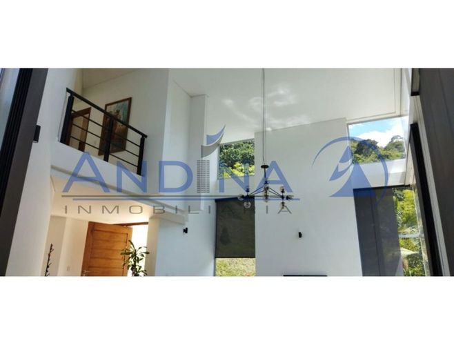 Casa en venta en Actividad Multiple, Copacabana, 570 m² · foto 12 de 16